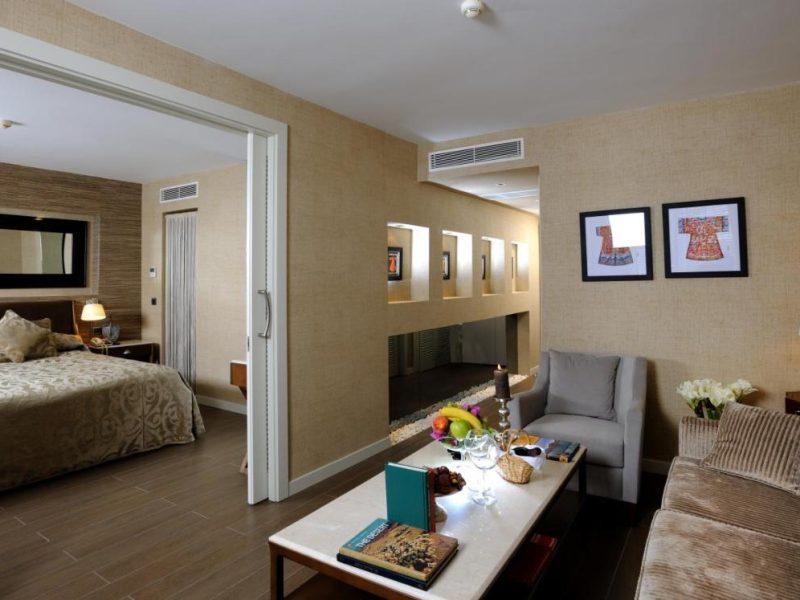 Elegance Hotel – Standard Room